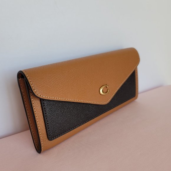 COACH Wyn Colorblocked Crossgrain Leather Large Wallet- Light Camel Multi⭐ - Picture 3 of 16